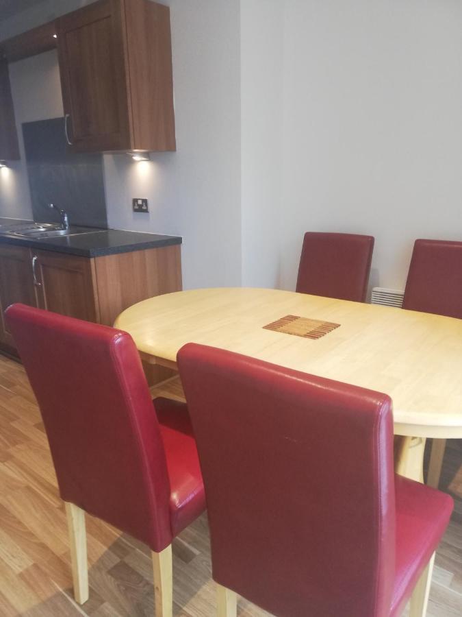 אדינבורו Stunning Waterfront Western Harbour Apartment מראה חיצוני תמונה