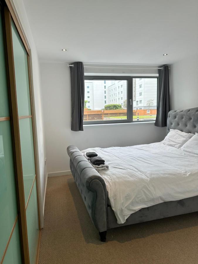 אדינבורו Stunning Waterfront Western Harbour Apartment מראה חיצוני תמונה